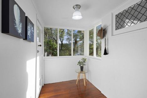 Photo of property in 86 Nicholson Road, Khandallah, Wellington, 6035