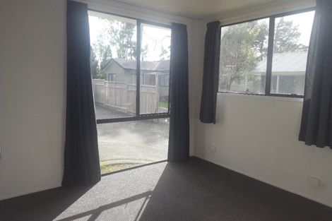 Photo of property in 1/141 Carnoustie Drive, Wattle Downs, Auckland, 2103
