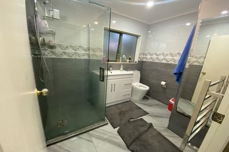 Photo of property in 2 Portrush Lane, Takanini, 2112