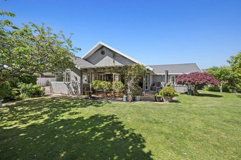 Photo of property in 15 Pukekura Place, Taradale, Napier, 4112