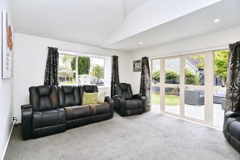 Photo of property in 9 Tangmere Place, Burwood, Christchurch, 8061