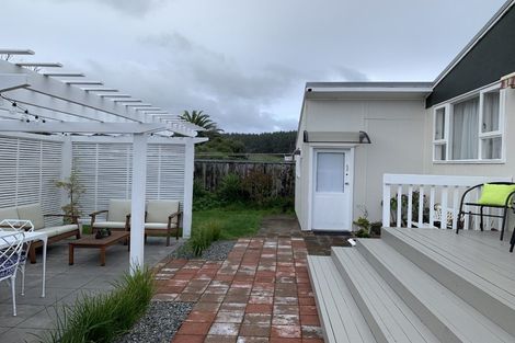 Photo of property in 66 Toi Street, Otaki Beach, Otaki, 5512