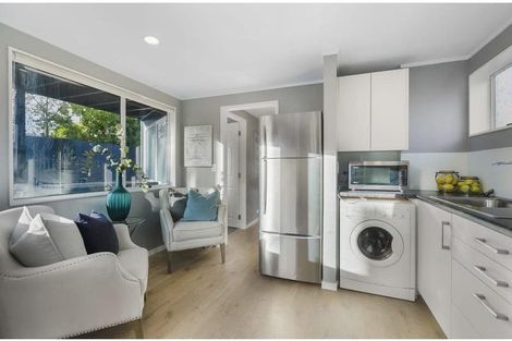 Photo of property in 5a Bruce Street, Northcote Point, Auckland, 0627