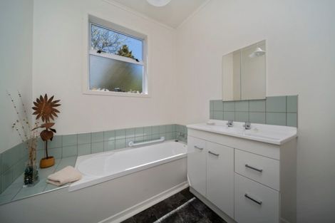 Photo of property in 204 Regan Street, Stratford, 4332