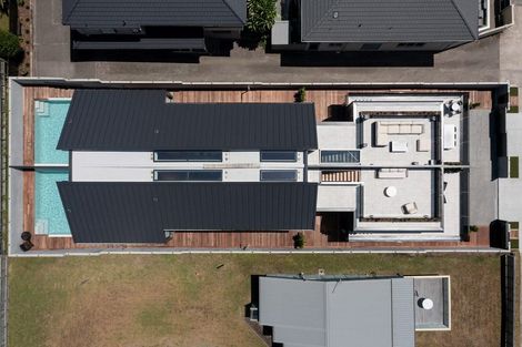 Photo of property in 124 Marine Parade, Mount Maunganui, 3116