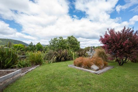 Photo of property in 127 Lisland Drive, Kinloch, Taupo, 3377