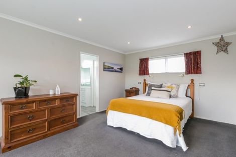 Photo of property in 56 Spriggs Crescent, Greenmeadows, Napier, 4112
