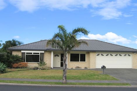 Photo of property in 115 Lakeside Drive, Orewa, 0931