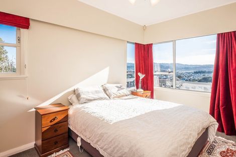 Photo of property in 57 Kinghorne Street, Strathmore Park, Wellington, 6022