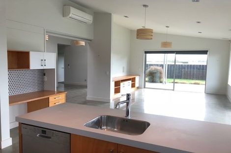 Photo of property in 19 Waitaha Place, Clive, 4102