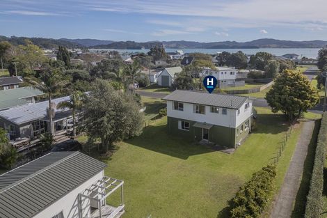 Photo of property in 20 Hardy Place, Cooks Beach, Whitianga, 3591