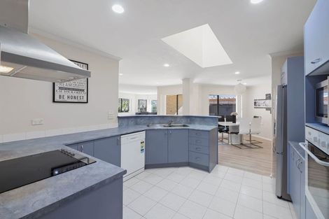 Photo of property in 18 Brittany Drive, Henderson, Auckland, 0612