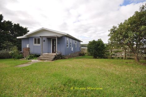 Photo of property in 8 Heaths Way, Pahi, Paparoa, 0571