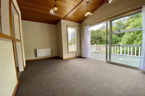 Photo of property in 3 Hillside Crescent North, Leigh, Auckland, 0985