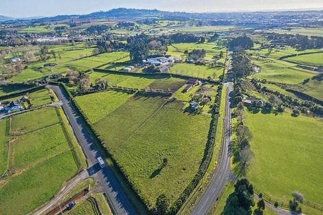 Photo of property in 92 Yates Road, Pukekohe, 2677