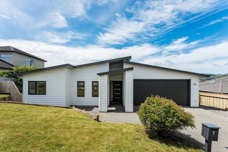 Photo of property in 9 Paparoa Crescent, Aotea, Porirua, 5024