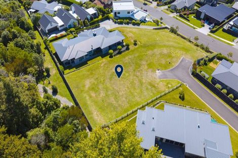 Photo of property in 11 Azalea Lane, Waipahihi, Taupo, 3330