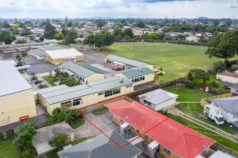 Photo of property in 2/6 Cornwall Road, Papatoetoe, Auckland, 2025