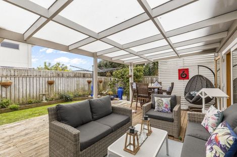 Photo of property in 25 Mclean Street, Strandon, New Plymouth, 4312