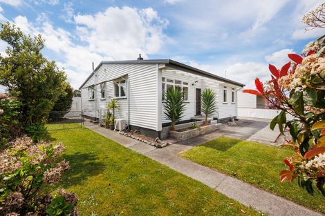 Photo of property in 74 Highbury Avenue, Highbury, Palmerston North, 4412