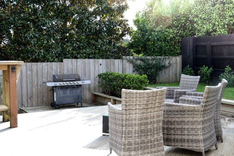 Photo of property in 16 Palm Grove Drive, Western Heights, Hamilton, 3200