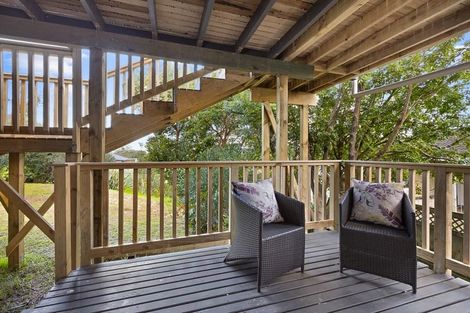 Photo of property in 2 Dunraven Place, Torbay, Auckland, 0630