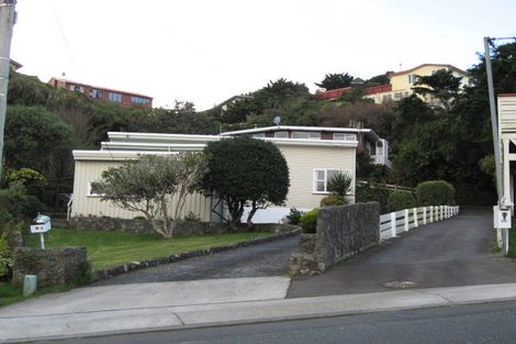 Photo of property in 21 David Crescent, Karori, Wellington, 6012