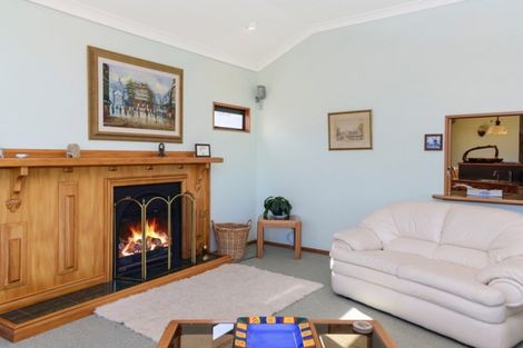 Photo of property in 3 Rangiuru Bay Road, Lake Tarawera, Rotorua, 3076