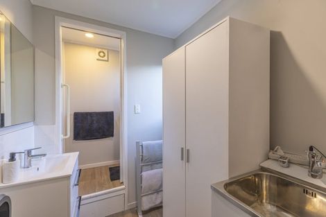 Photo of property in 2/23 Flaunty Place, West Harbour, Auckland, 0618