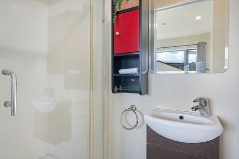 Photo of property in Greenwich Apartments, 37/3 Burton Street, Grafton, Auckland, 1010