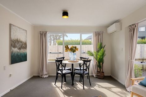 Photo of property in 18a Bracken Road, Newlands, Wellington, 6037