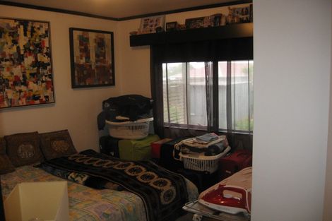 Photo of property in 17 Marne Grove, Waitangirua, Porirua, 5024