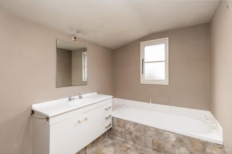 Photo of property in 6 George Street, Waimate, 7924