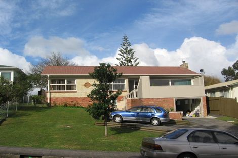 Photo of property in 41 Noall Street, Te Atatu Peninsula, Auckland, 0610