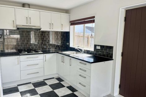 Photo of property in 26 Lismore Way, Oteha, Auckland, 0632