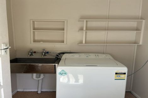 Photo of property in 12 Huntingdon Street, Northland, Wellington, 6012