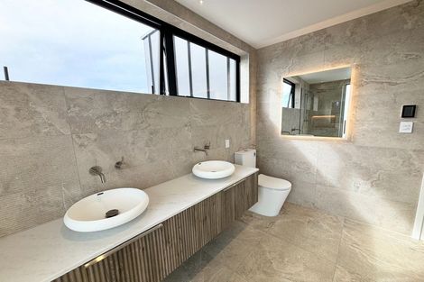 Photo of property in 2/7 Roa Road, Fendalton, Christchurch, 8041