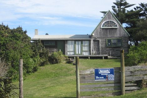 Photo of property in 115 Rua Avenue, Waitarere Beach, Levin, 5510