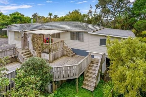 Photo of property in 18 Stallard Place, Glen Eden, Auckland, 0602