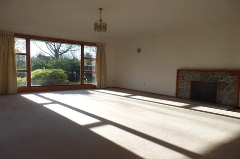 Photo of property in 249 Memorial Avenue, Burnside, Christchurch, 8053