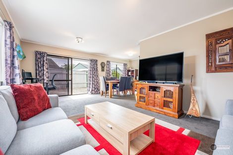 Photo of property in 2/15 Gibson Crescent, Naenae, Lower Hutt, 5011