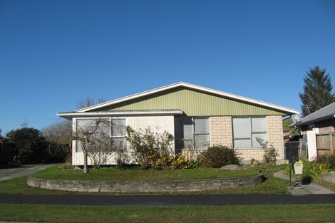Photo of property in 8 Cardinal Drive, Hillmorton, Christchurch, 8025