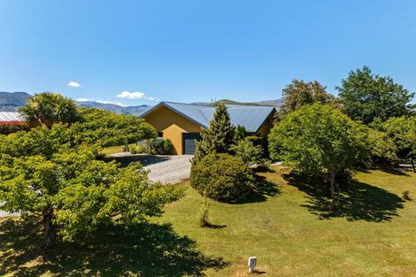 Photo of property in 2 Bramshill Drive, Lower Shotover, Queenstown, 9371