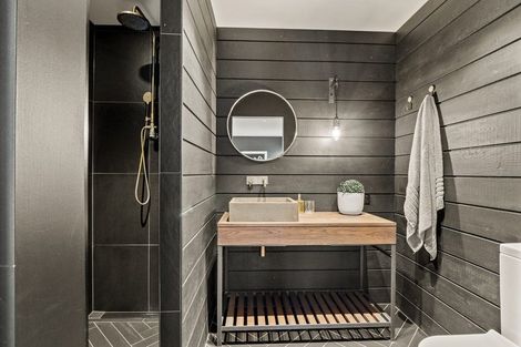 Photo of property in 1 Larkins Way, Arthurs Point, Queenstown, 9371