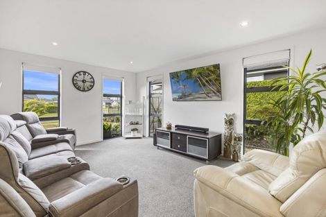Photo of property in 105 Penetaka Heights, Pyes Pa, Tauranga, 3112