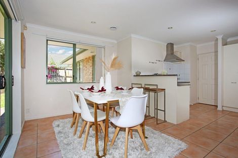 Photo of property in 8 Marlon Lane, East Tamaki, Auckland, 2016