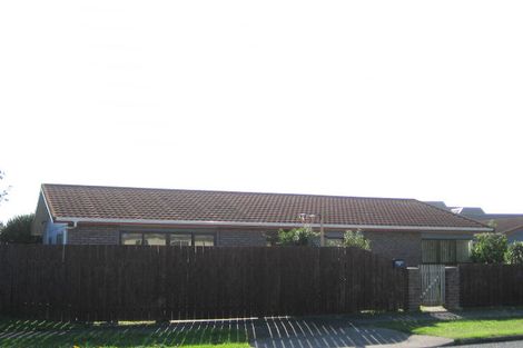 Photo of property in 19 Reeves Street, Waikanae Beach, Waikanae, 5036