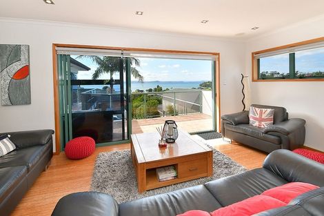 Photo of property in 21 Beach Road, Manly, Whangaparaoa, 0930