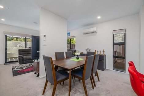 Photo of property in 5a Woodside Road, Massey, Auckland, 0614