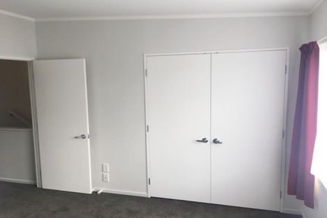 Photo of property in 28 Kevale Place, Manurewa, Auckland, 2102